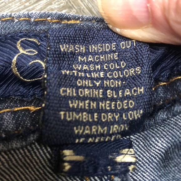 EARL JEAN BLUE Dark blue 5 pocket jeans. Junior Size 5. Pant length is 30” - Picture 4 of 9